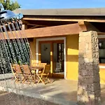 Villa Indipendente, *